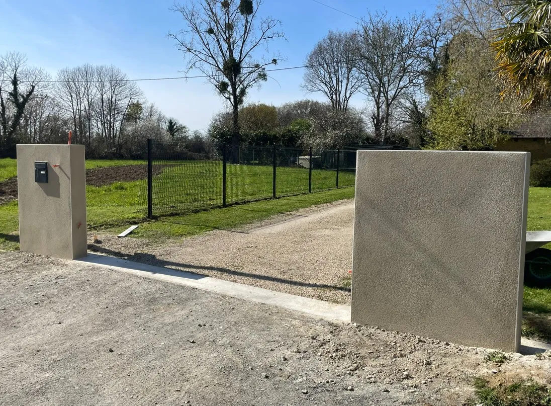 Dallage extérieur Sens-de-Bretagne